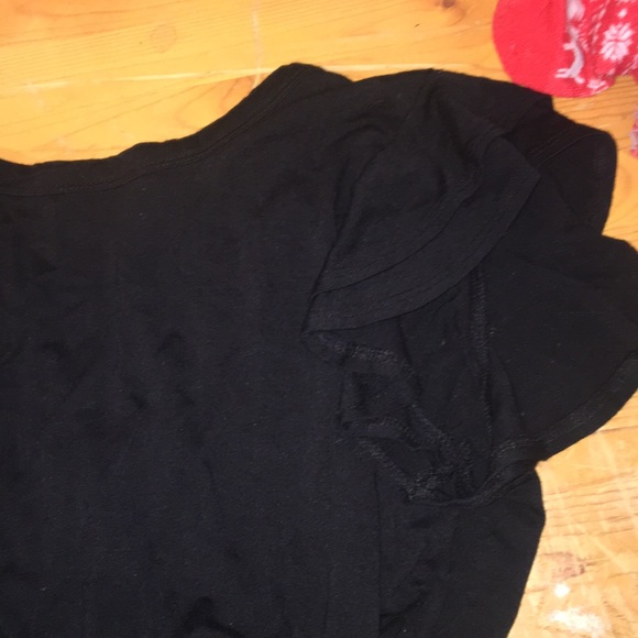 flowy gorgeous black shirt - Picture 1 of 4